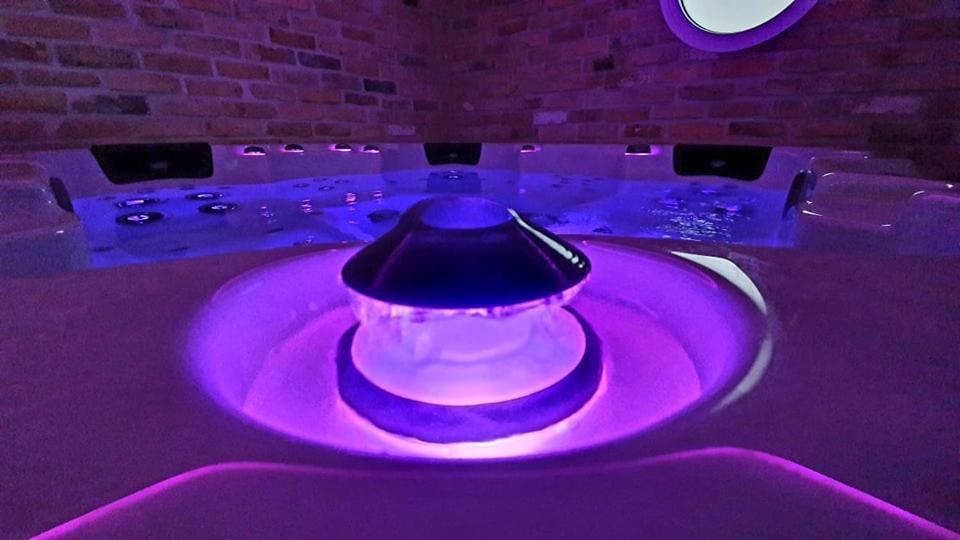 Bulles D'Un Soir Gite Spa Ruminghem Экстерьер фото